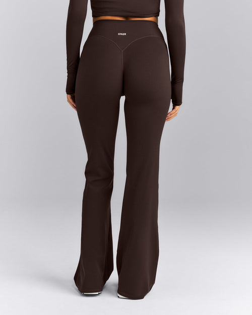 SoftMotion™ Flared Leggings | 70% Cocoa