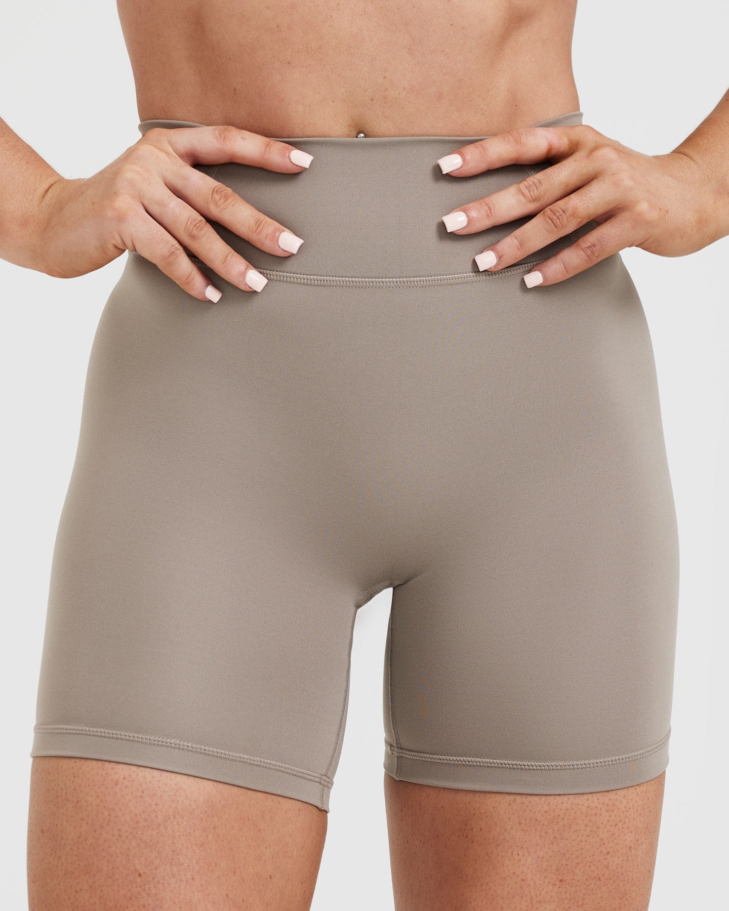 Timeless High Waisted Shorts 6" | Minky