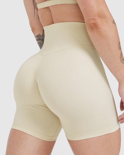 Timeless High Waisted Shorts 6" | Vanilla