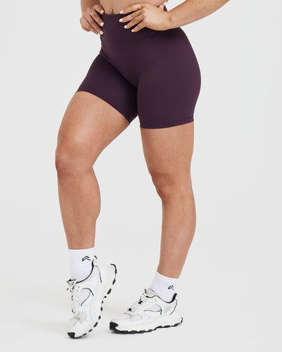 UnifiedMove™ High Waisted Shorts 6" | Blackberry Purple