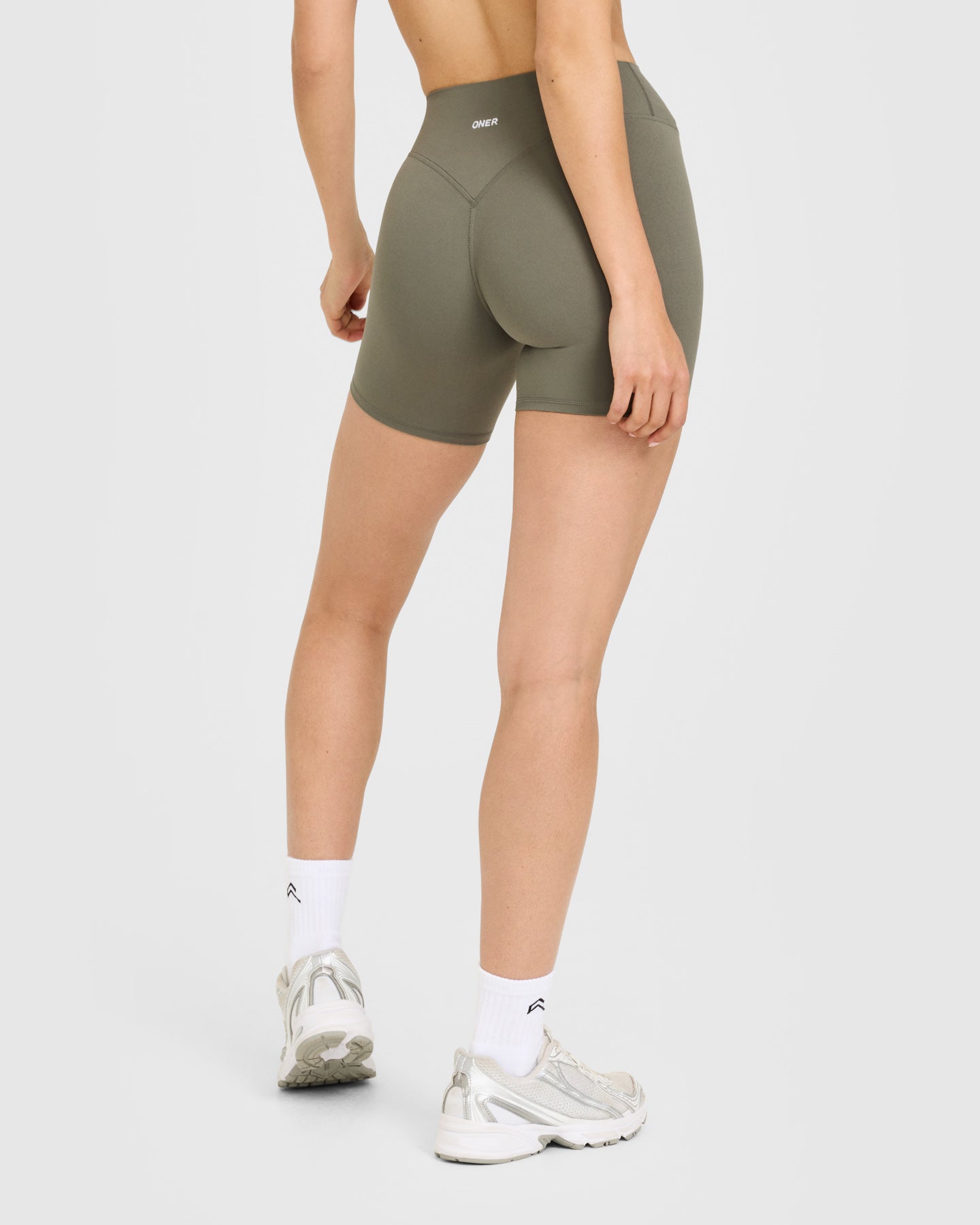 SoftMotion™ High Waisted Shorts 6" Logo Alpine Green