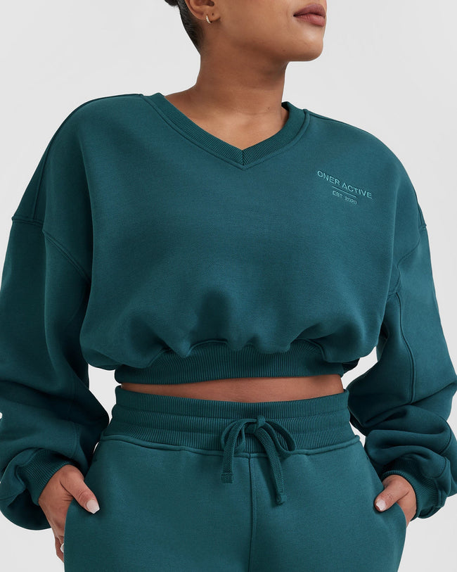 Cropped v neck sweatshirt discount