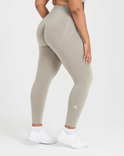 ukgymwear on X: Famme Vortex leggings arrive in a classic Khaki and  feature an elasticated waistband to ensure a custom, secure fit 🍑