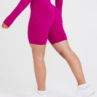 EffortlessLift™ Seamless Cycling Shorts with White Logo | Fuchsia