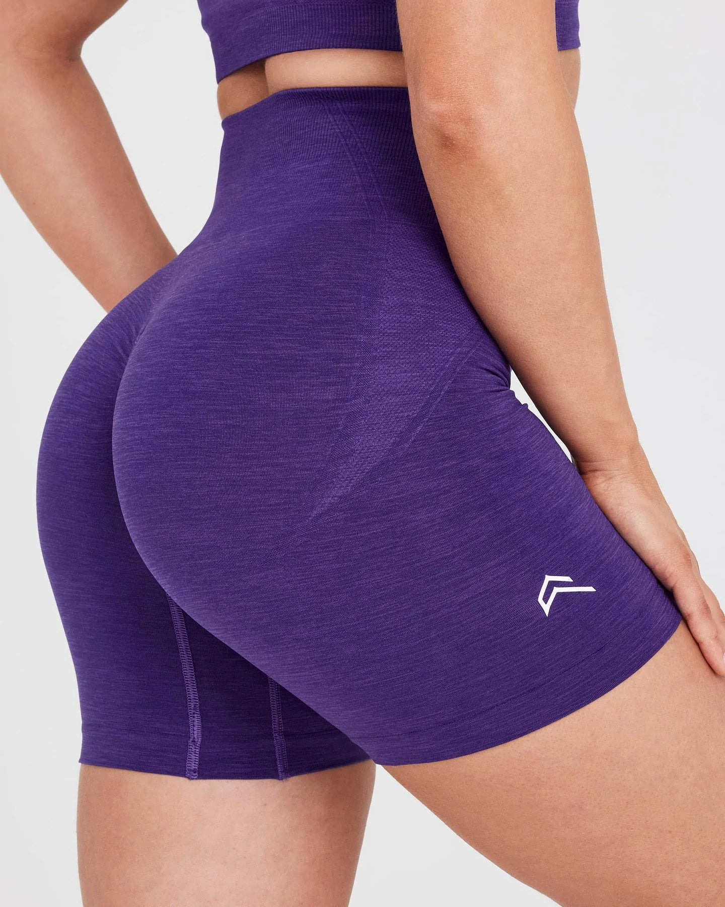 EffortlessLift™ Seamless Shorts with White Logo | Amethyst