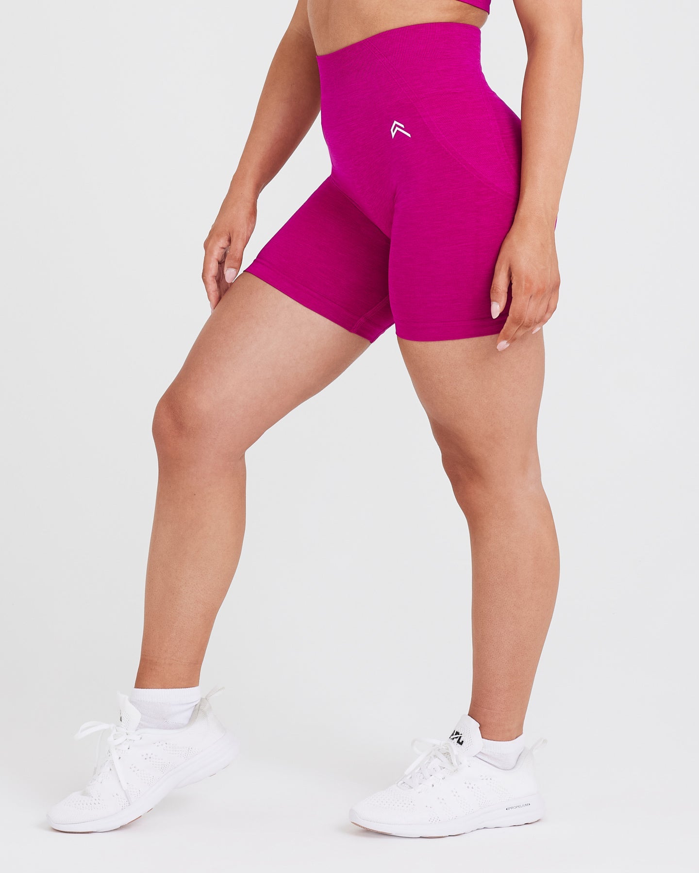EffortlessLift™ Seamless Shorts with White Logo | Fuchsia