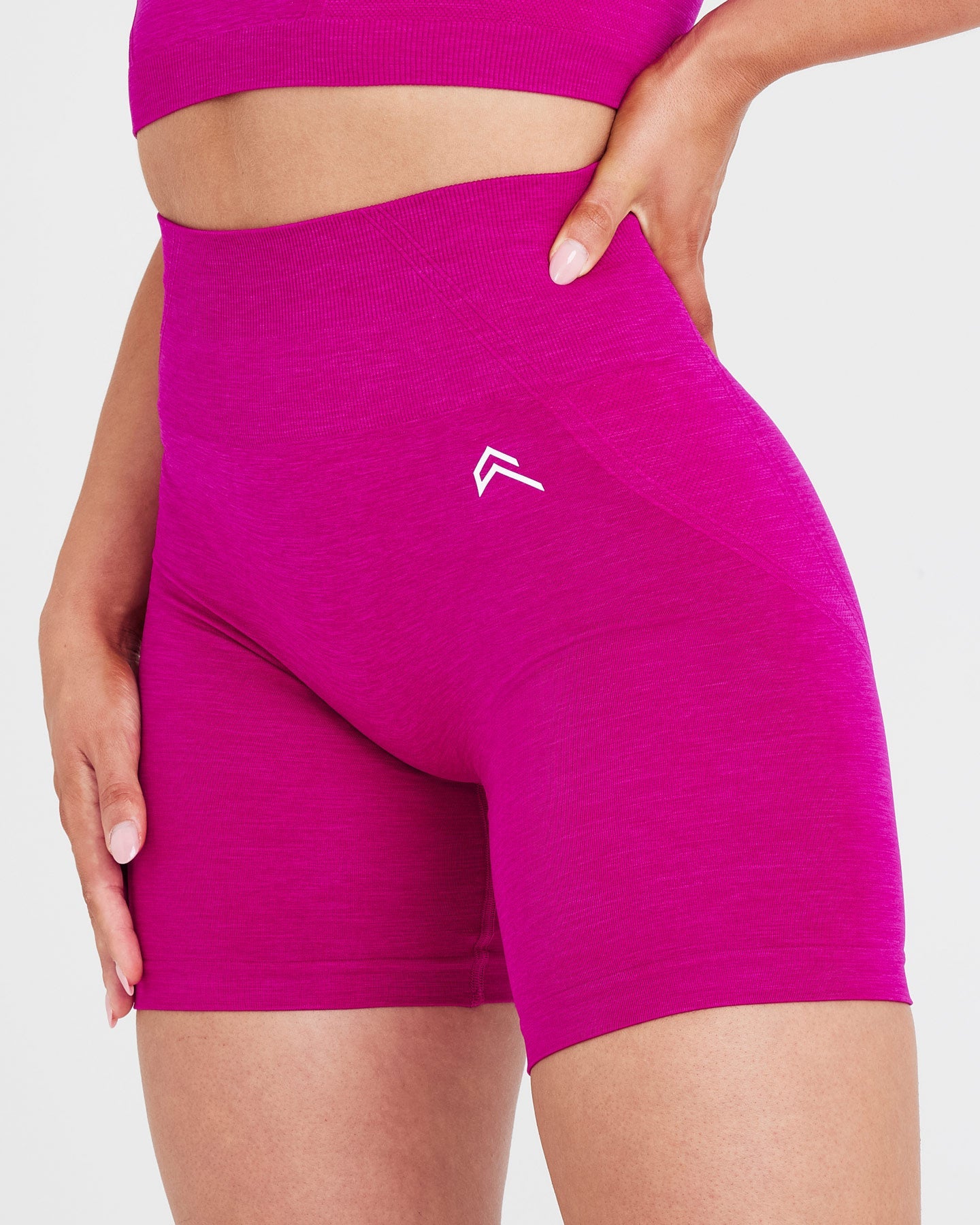 EffortlessLift™ Seamless Shorts with White Logo | Fuchsia