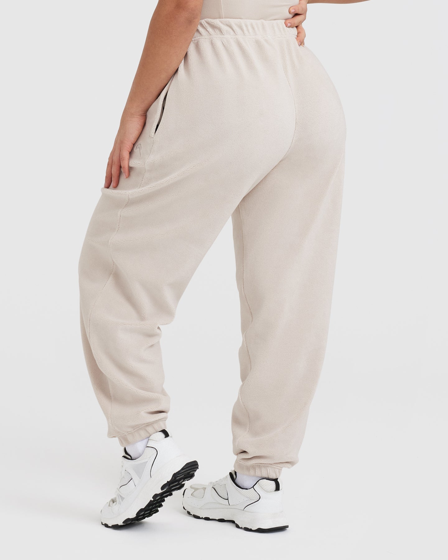 Fleece Oversized Jogger Sand